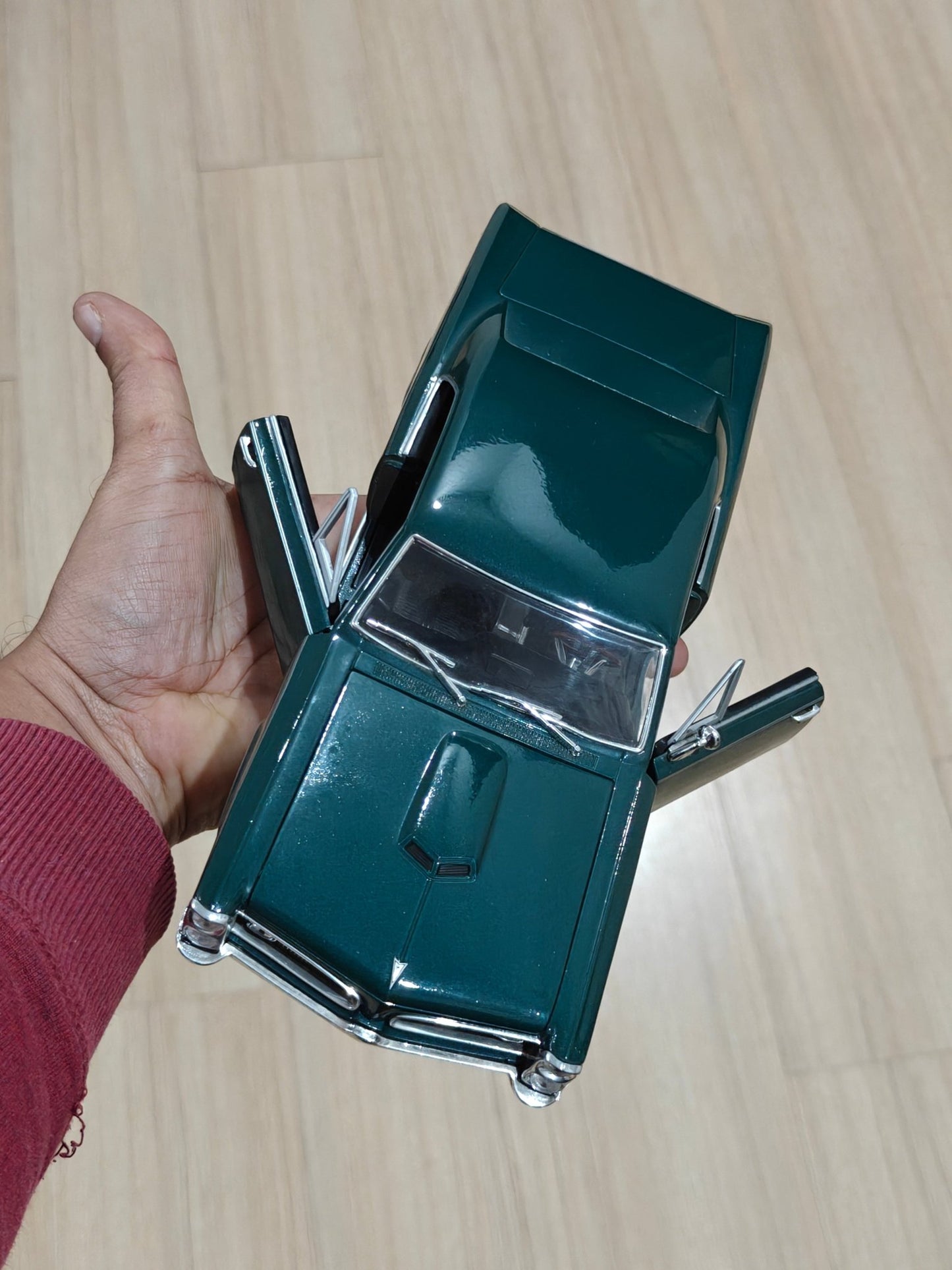 1:18 Welly 1966 Pontiac GTO (Pre - Owned) - Kinder Logs