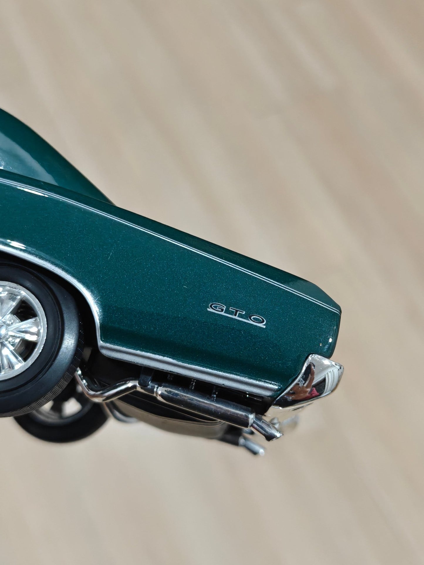 1:18 Welly 1966 Pontiac GTO (Pre - Owned) - Kinder Logs