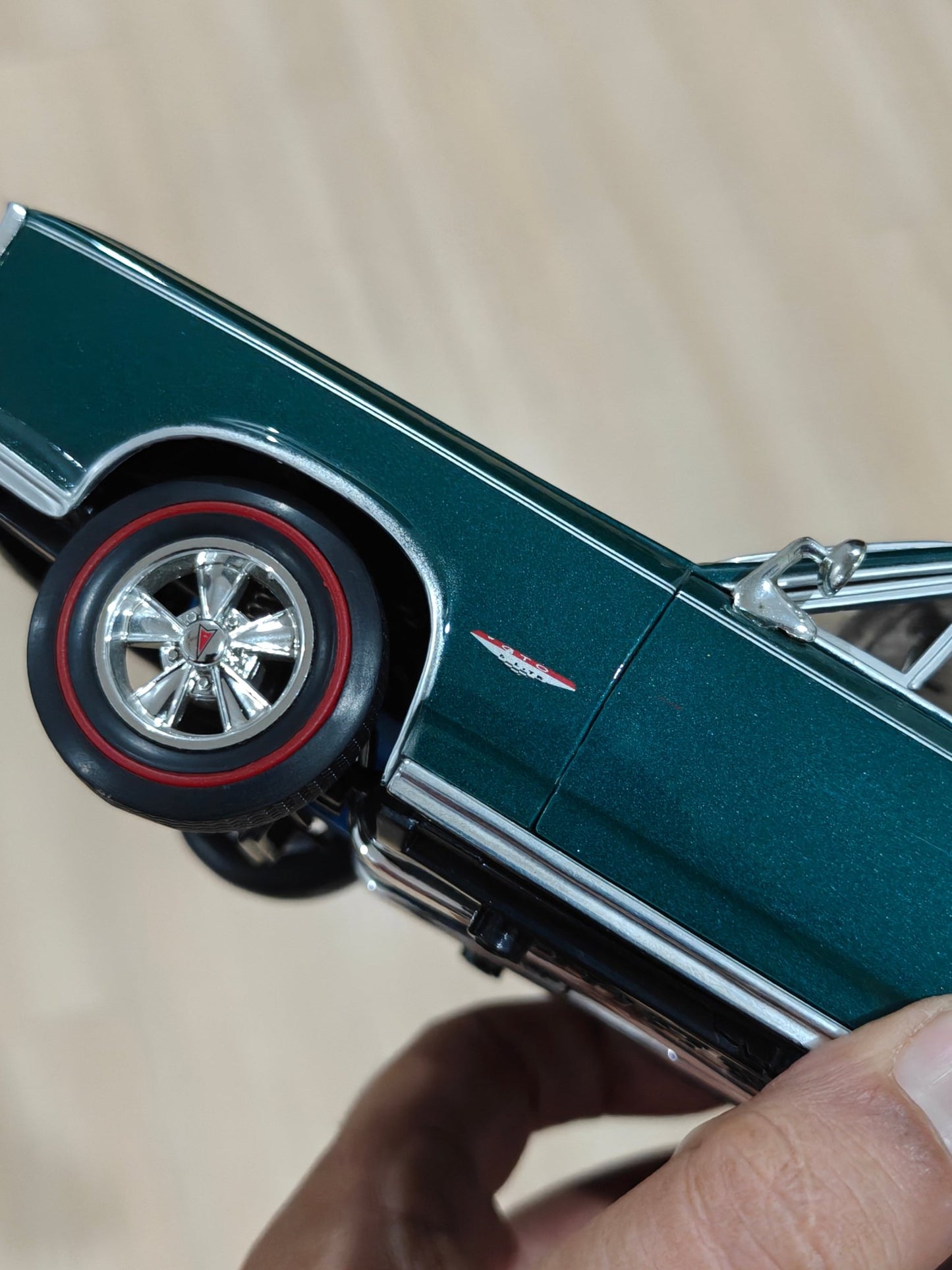 1:18 Welly 1966 Pontiac GTO (Pre - Owned) - Kinder Logs