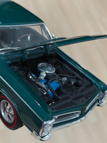 1:18 Welly 1966 Pontiac GTO (Pre - Owned) - Kinder Logs