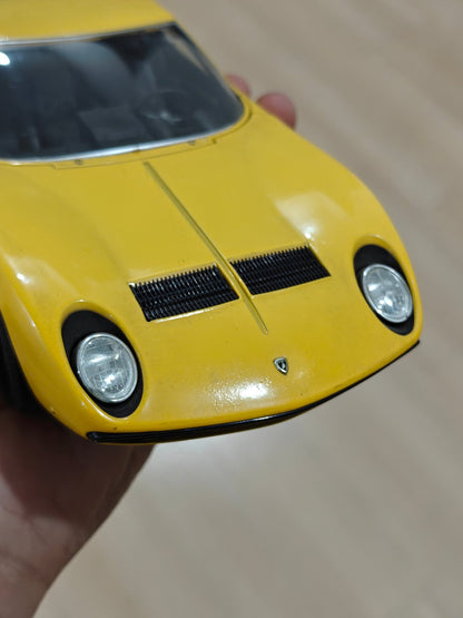 1:18 Welly Lamborghini Miura P400 SV - Yellow Color (Pre - Owned) - Kinder Logs