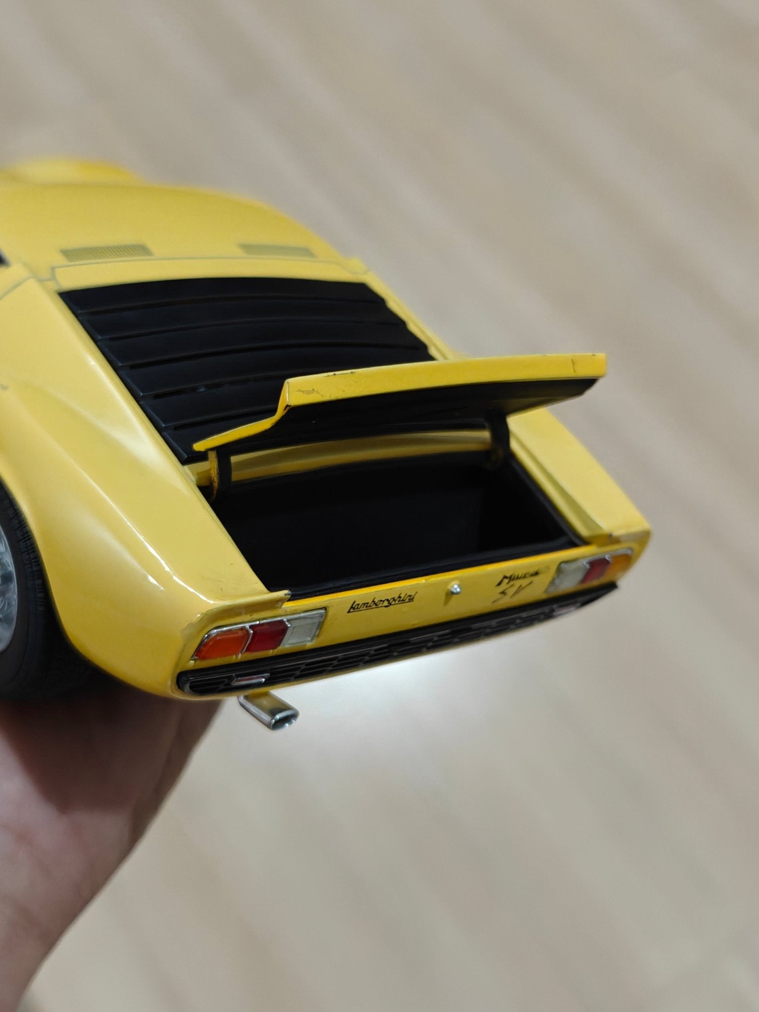 1:18 Welly Lamborghini Miura P400 SV - Yellow Color (Pre - Owned) - Kinder Logs
