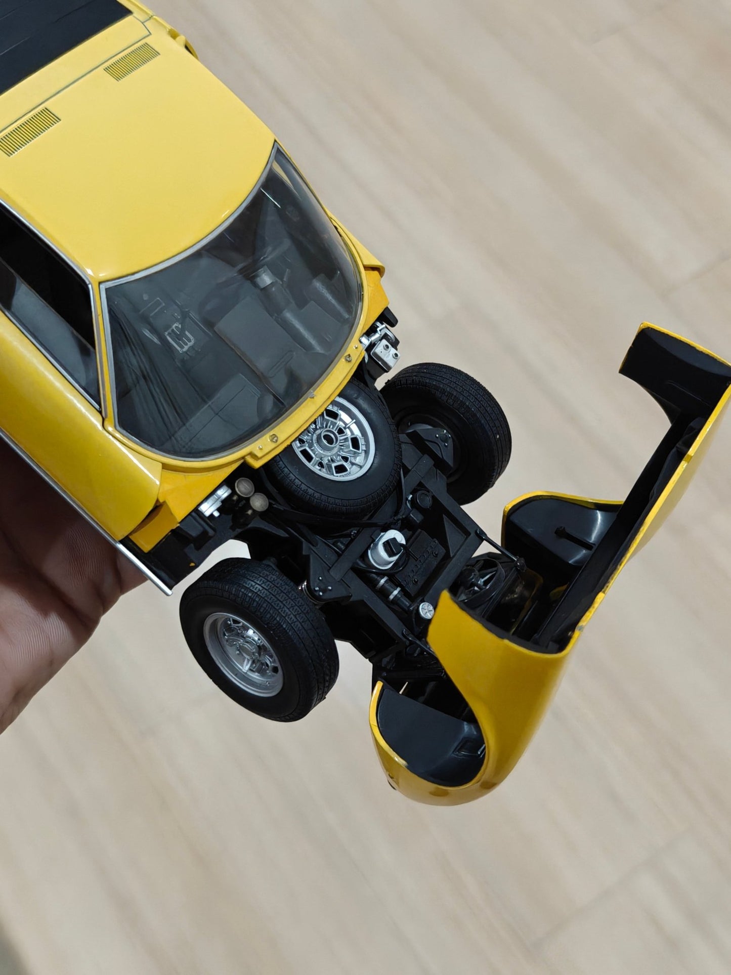 1:18 Welly Lamborghini Miura P400 SV - Yellow Color (Pre - Owned) - Kinder Logs