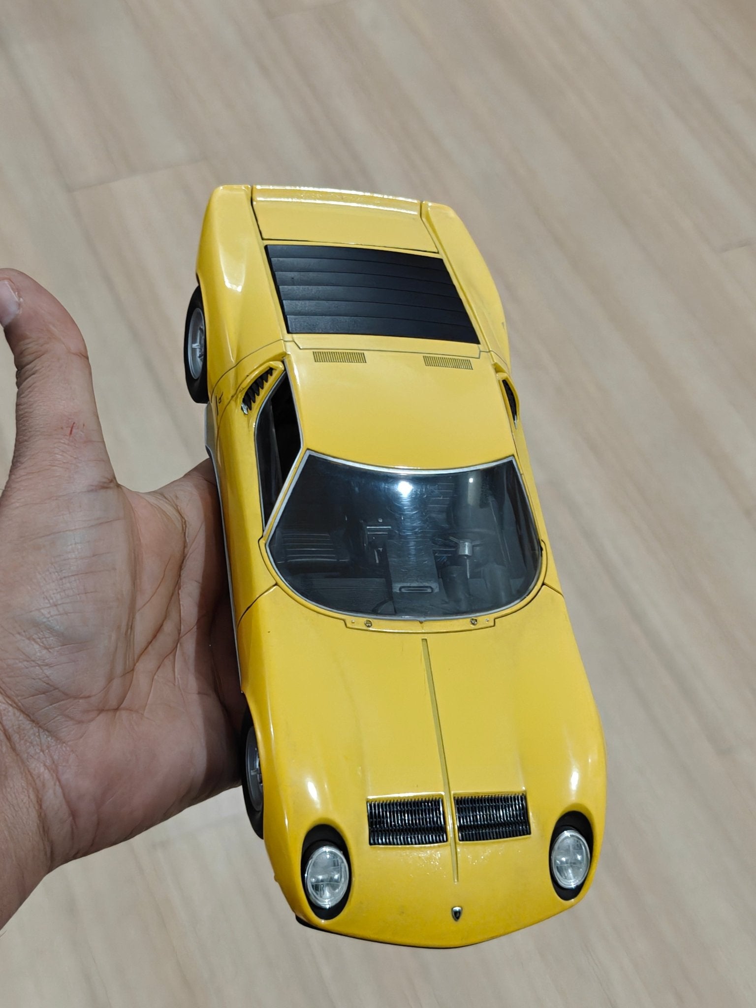 1:18 Welly Lamborghini Miura P400 SV - Yellow Color (Pre - Owned) - Kinder Logs