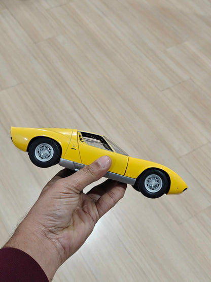 1:18 Welly Lamborghini Miura P400 SV - Yellow Color (Pre - Owned) - Kinder Logs