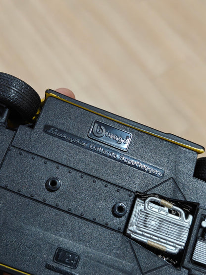 1:24 Bburago Lamborghini Gallardo Superleggera (Pre - Owned) - Kinder Logs