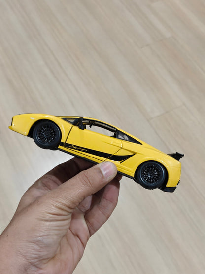 1:24 Bburago Lamborghini Gallardo Superleggera (Pre - Owned) - Kinder Logs