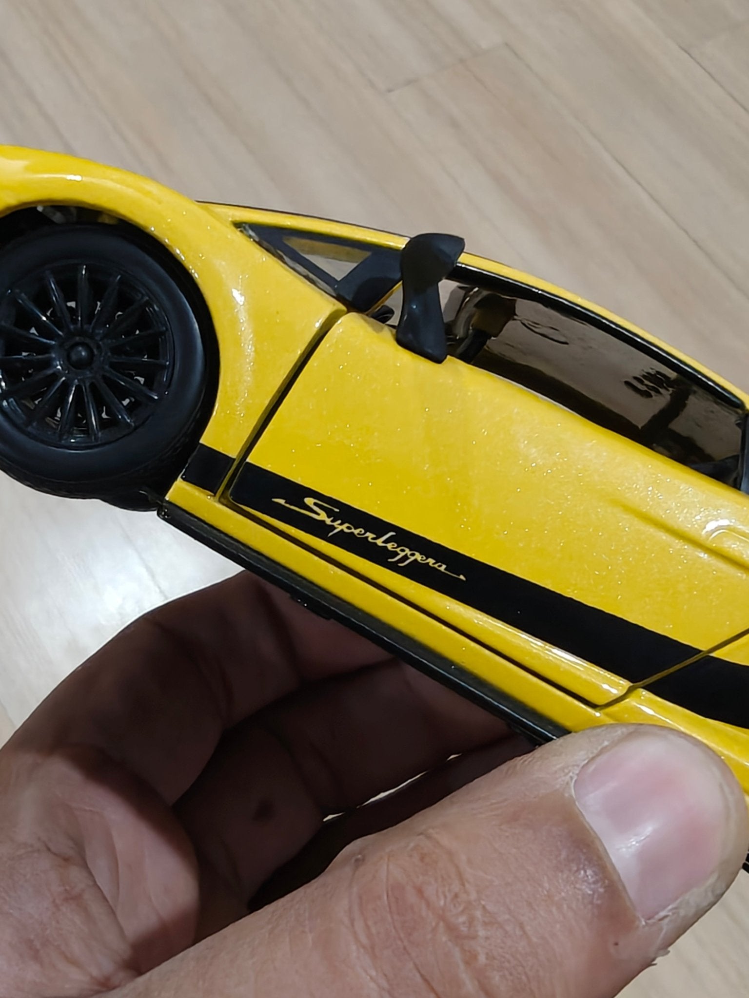 1:24 Bburago Lamborghini Gallardo Superleggera (Pre - Owned) - Kinder Logs
