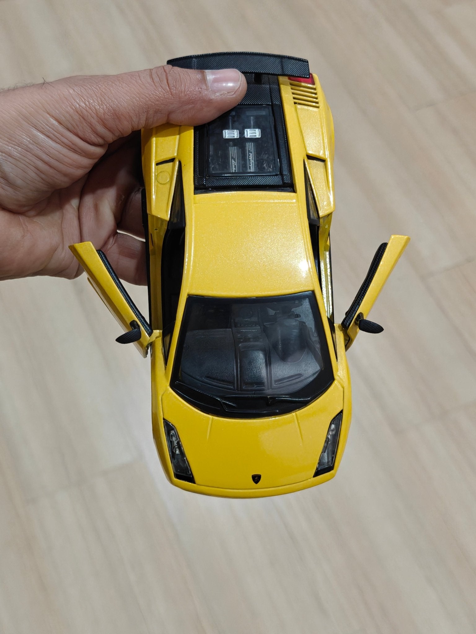 1:24 Bburago Lamborghini Gallardo Superleggera (Pre - Owned) - Kinder Logs