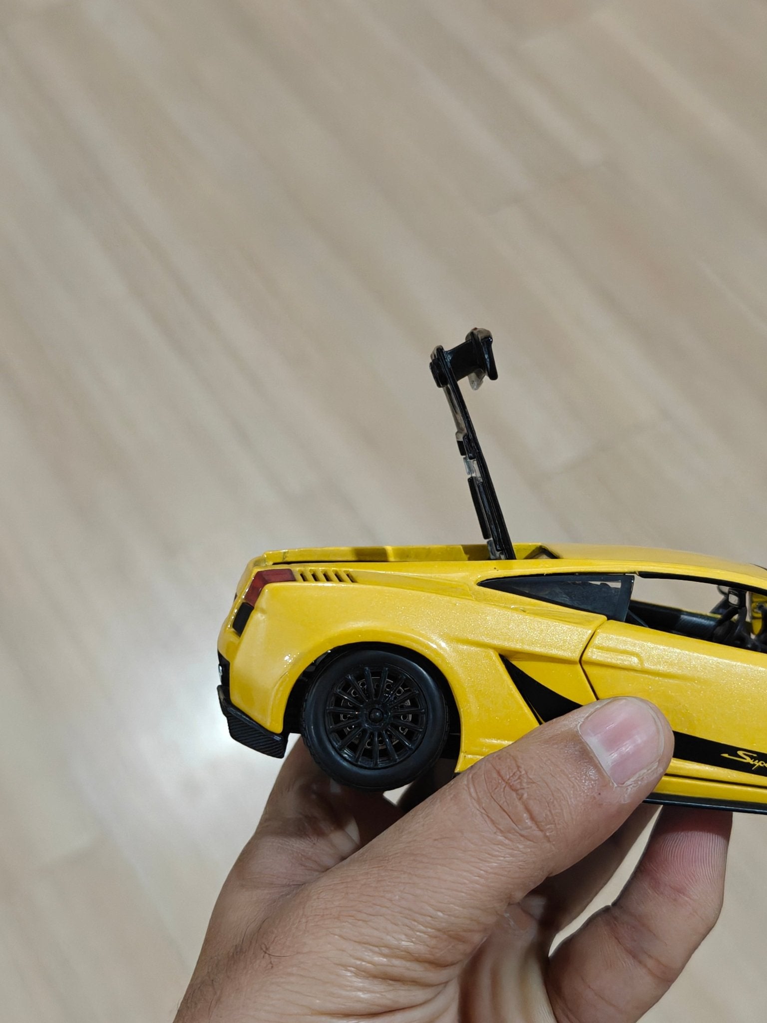 1:24 Bburago Lamborghini Gallardo Superleggera (Pre - Owned) - Kinder Logs