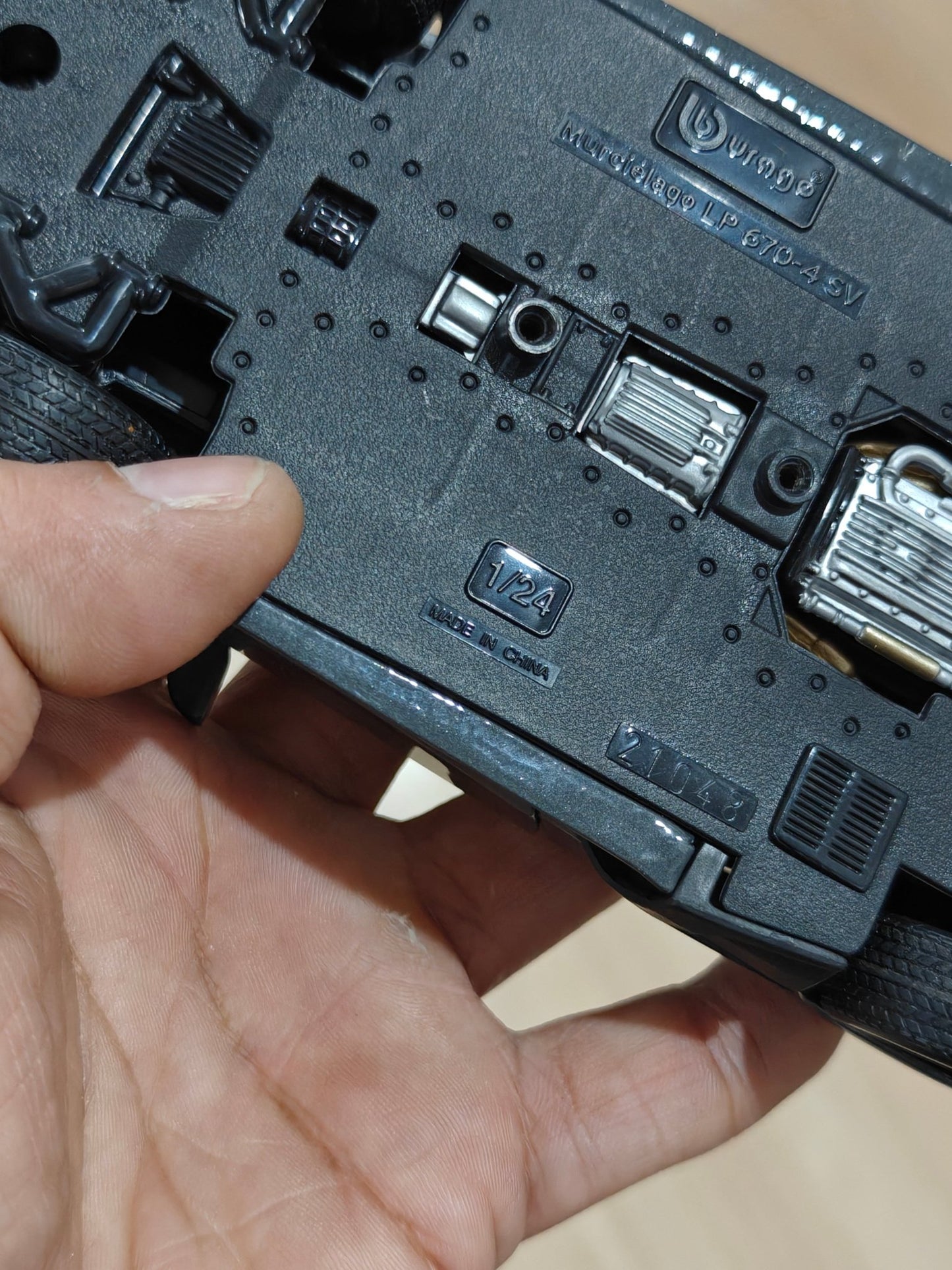 1:24 Bburago Lamborghini Murcielago LP670 - 4 SV (Pre - Owned) - Kinder Logs