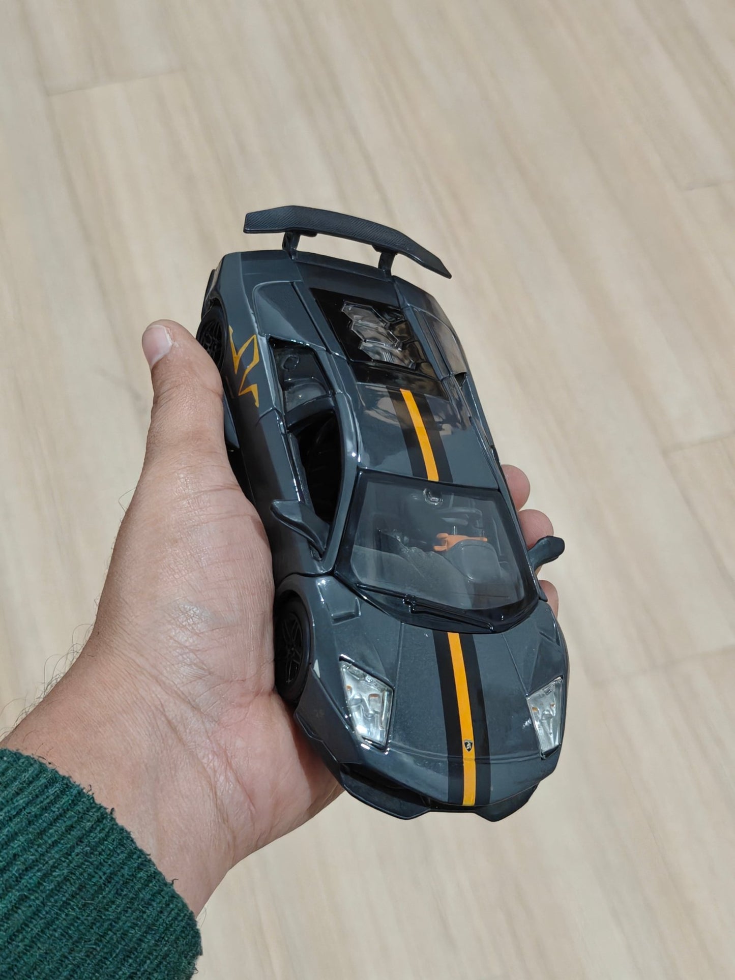 1:24 Bburago Lamborghini Murcielago LP670 - 4 SV (Pre - Owned) - Kinder Logs