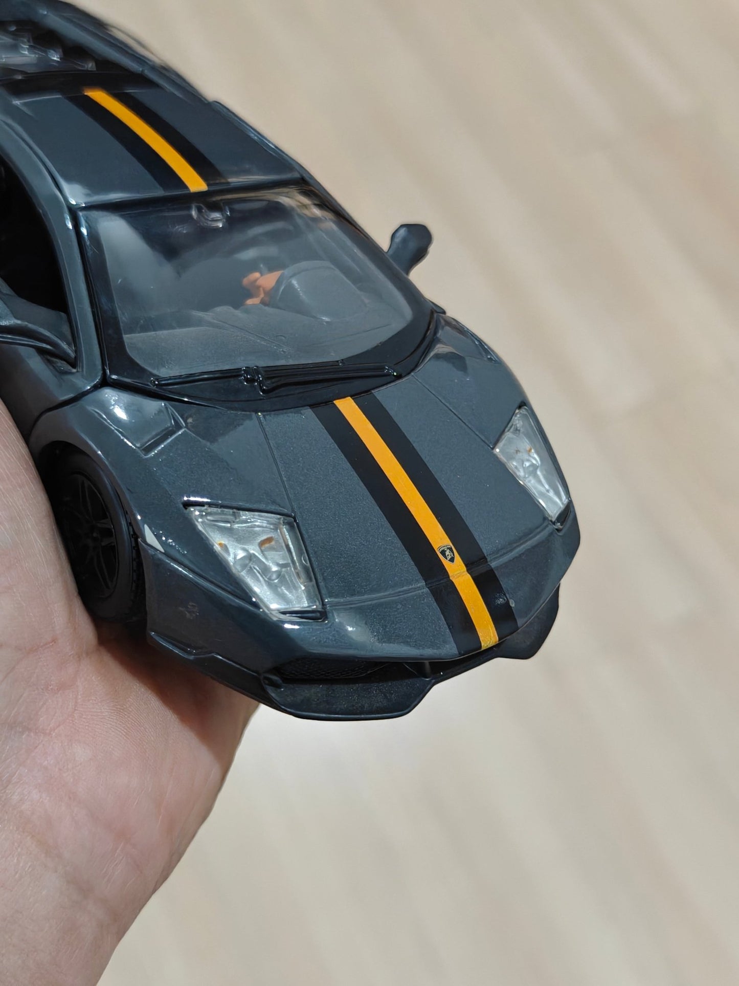1:24 Bburago Lamborghini Murcielago LP670 - 4 SV (Pre - Owned) - Kinder Logs