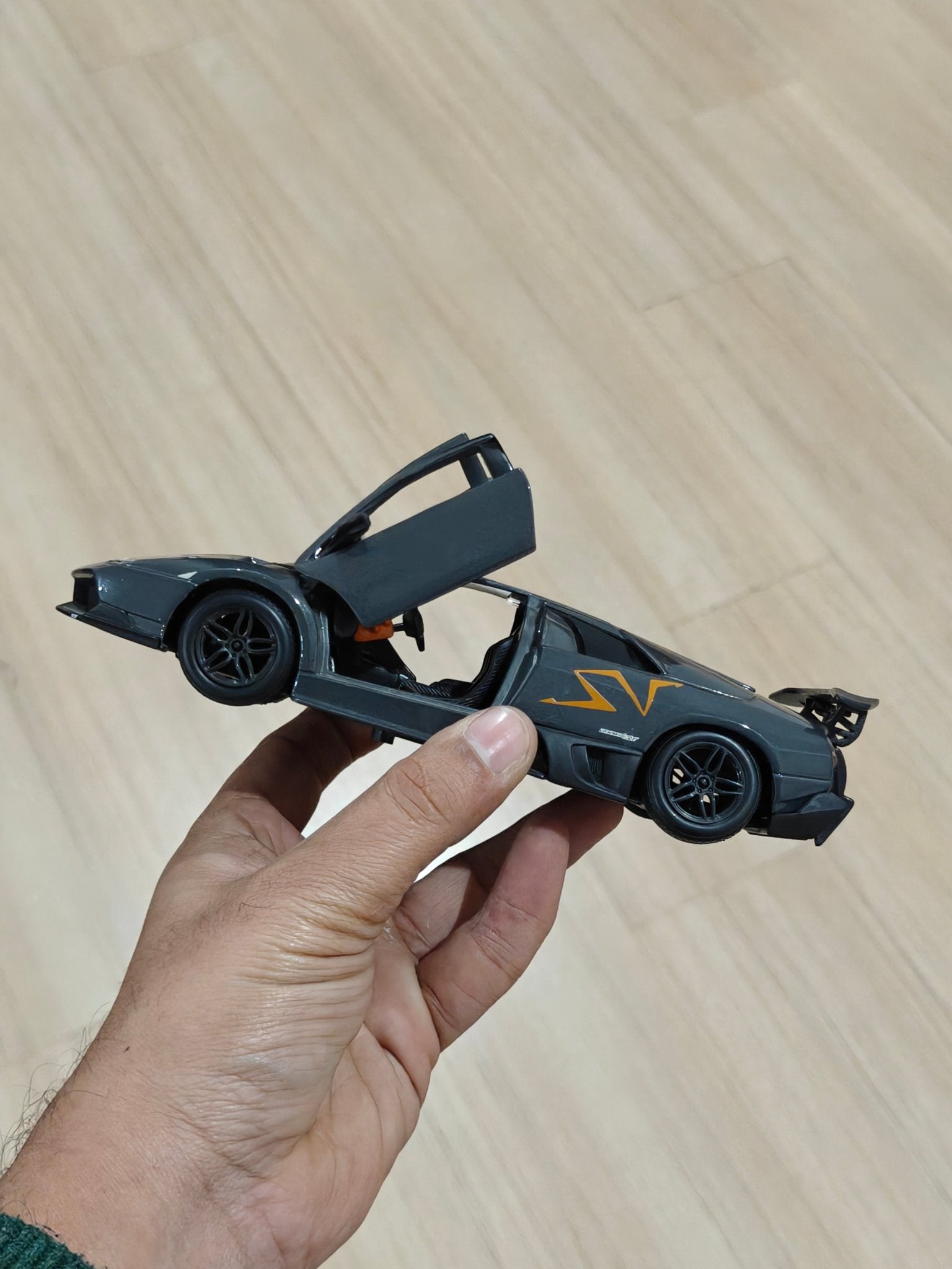 1:24 Bburago Lamborghini Murcielago LP670 - 4 SV (Pre - Owned) - Kinder Logs