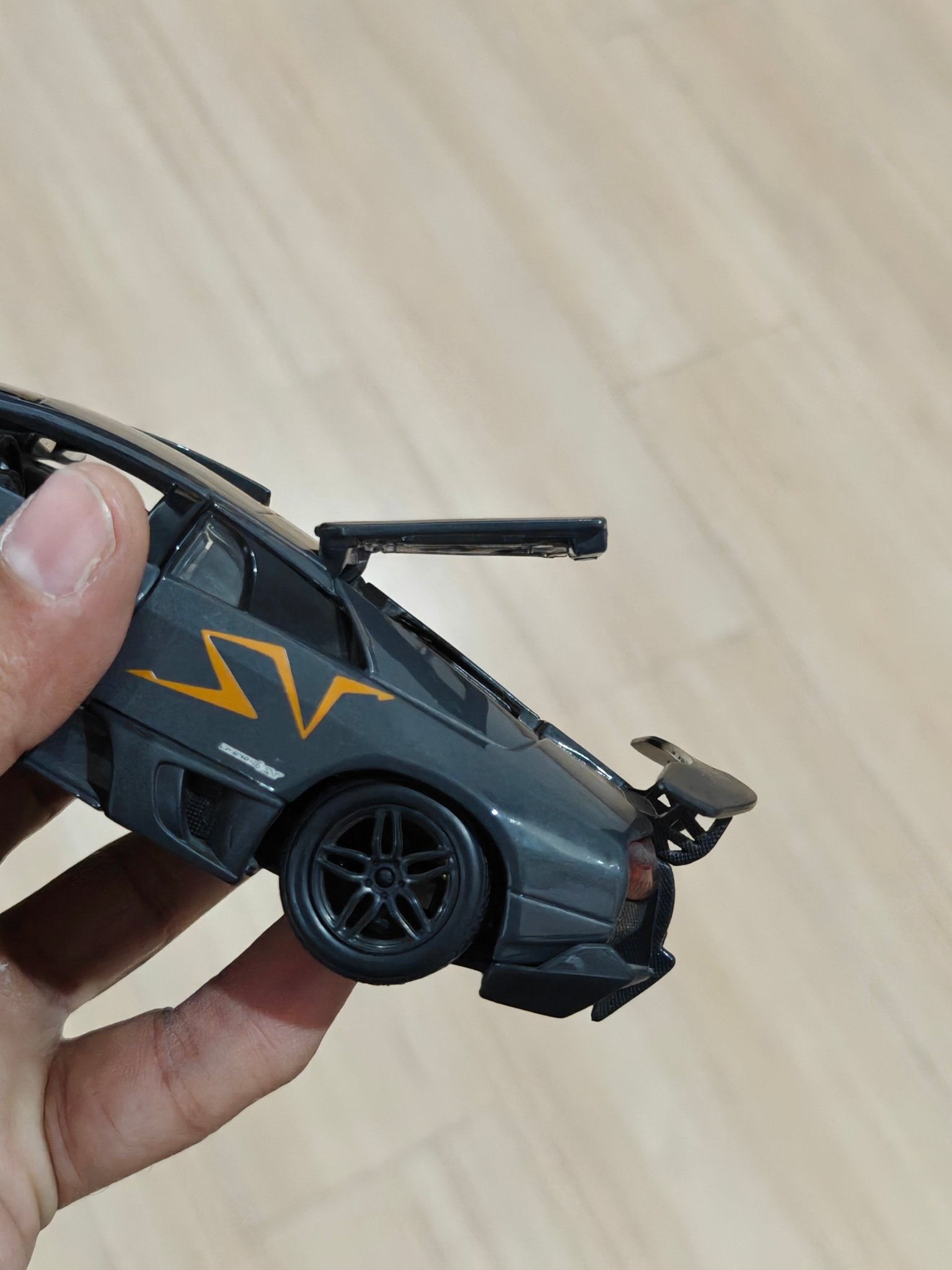 1:24 Bburago Lamborghini Murcielago LP670 - 4 SV (Pre - Owned) - Kinder Logs