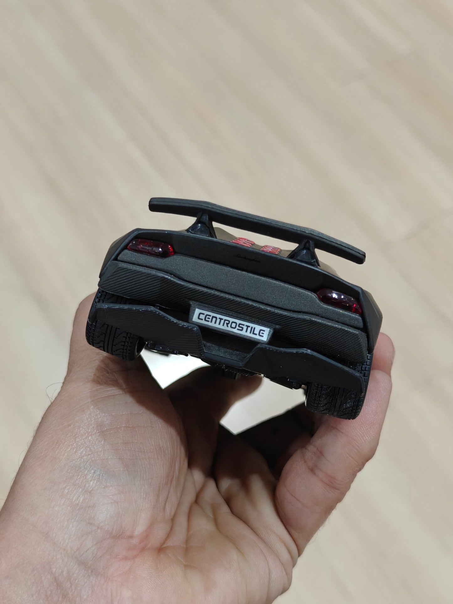 1:24 Bburago Lamborghini Sesto Elemento (Pre - Owned) - Kinder Logs