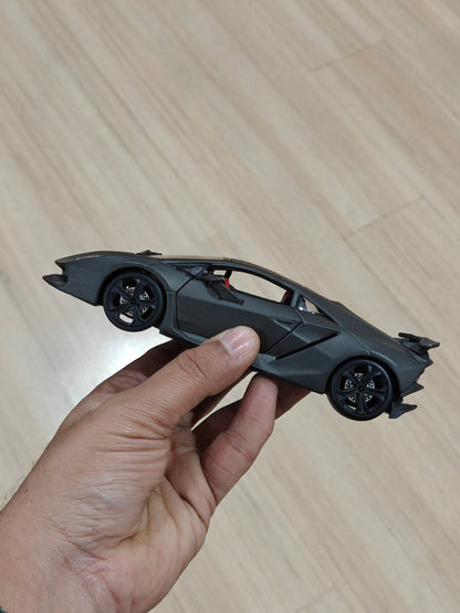 1:24 Bburago Lamborghini Sesto Elemento (Pre - Owned) - Kinder Logs