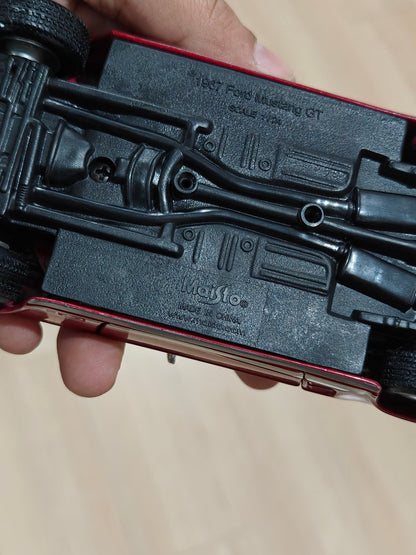 1:24 Maisto 1967 Ford Mustang GT (Pre - Owned) - Kinder Logs