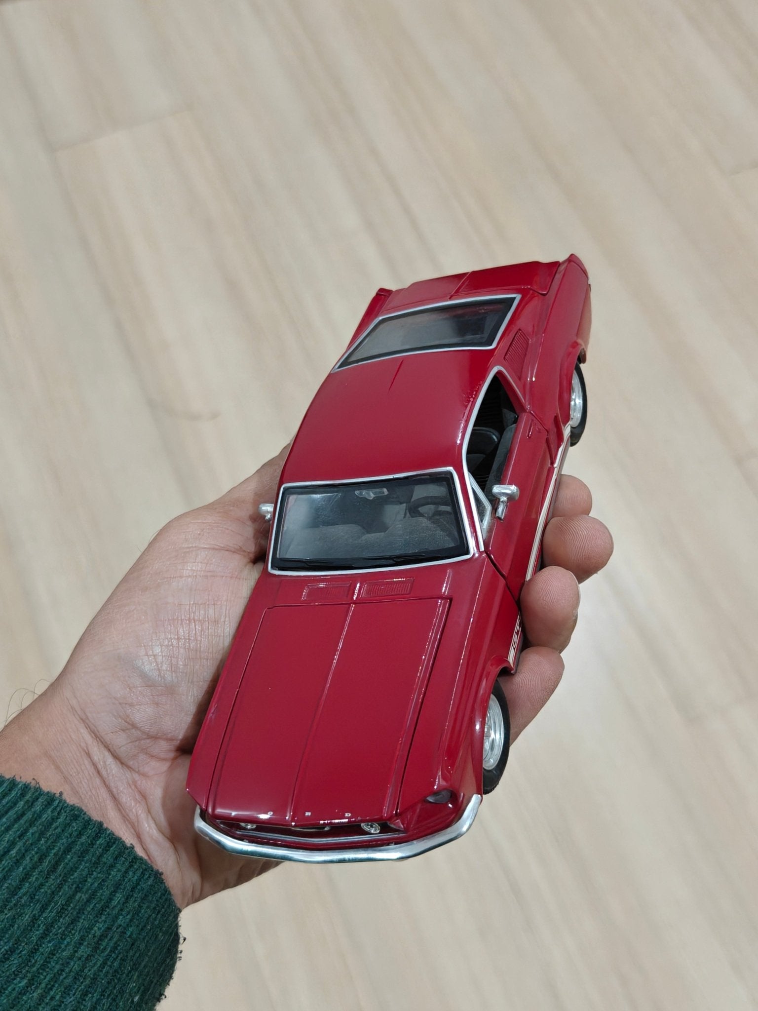 1:24 Maisto 1967 Ford Mustang GT (Pre - Owned) - Kinder Logs