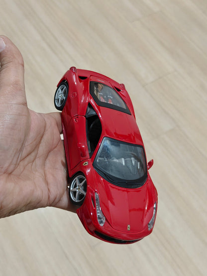 1:24 Maisto Ferrari 458 Italia (Pre - Owned) - Kinder Logs