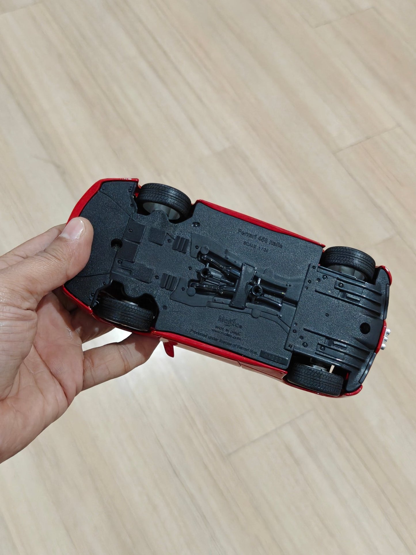 1:24 Maisto Ferrari 458 Italia (Pre - Owned) - Kinder Logs