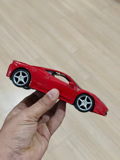 1:24 Maisto Ferrari 458 Italia (Pre - Owned) - Kinder Logs