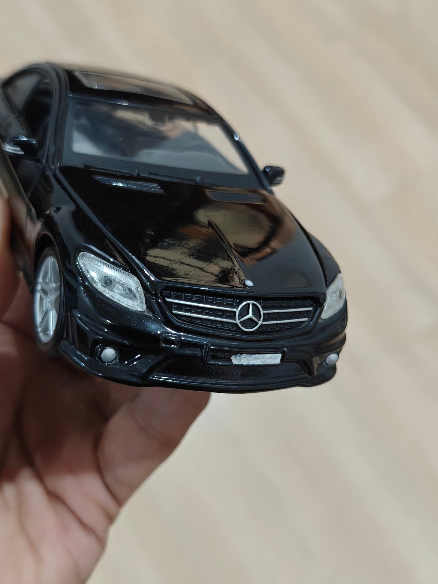 1:24 Maisto Mercedes - Benz CL63 AMG (Pre - Owned) - Kinder Logs