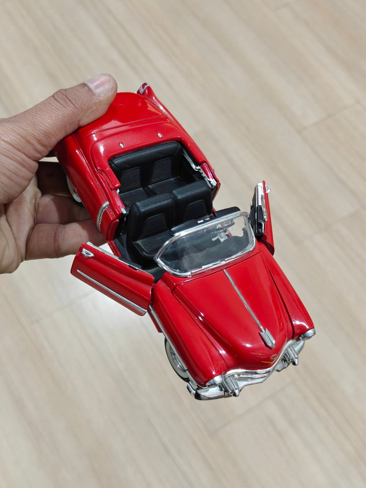 1:24 Welly 1953 Cadillac Eldorado (Pre - Owned) - Kinder Logs