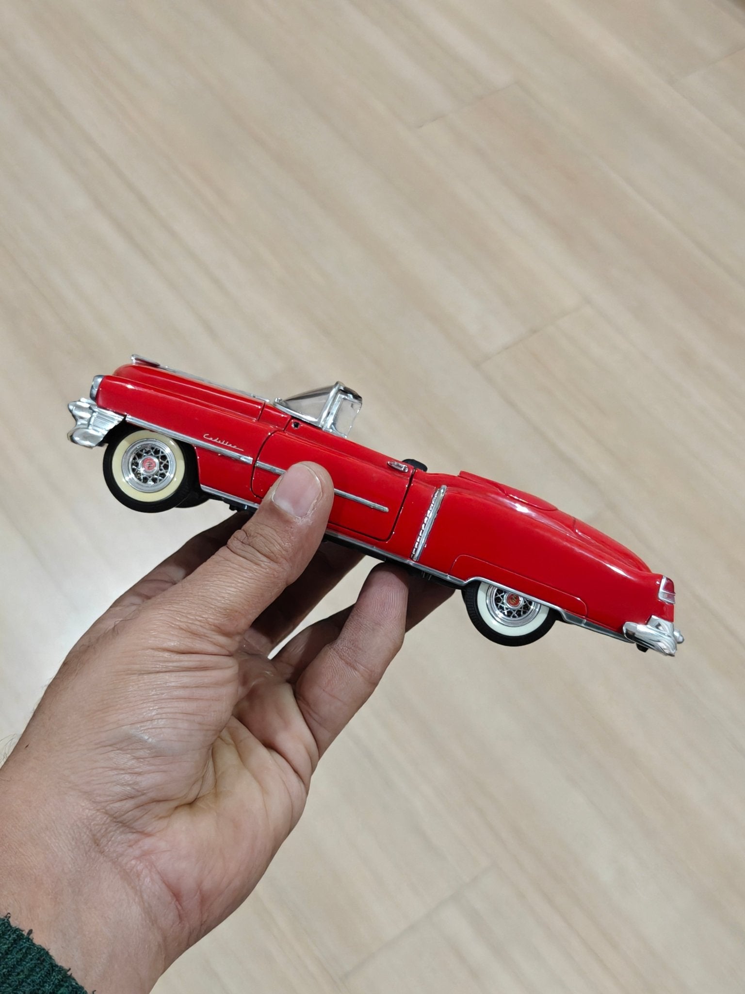 1:24 Welly 1953 Cadillac Eldorado (Pre - Owned) - Kinder Logs