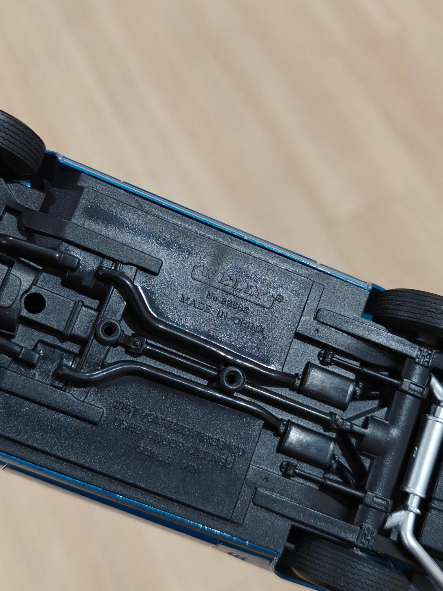 1:24 Welly 1967 Pontiac Firebird (Pre - Owned) - Kinder Logs