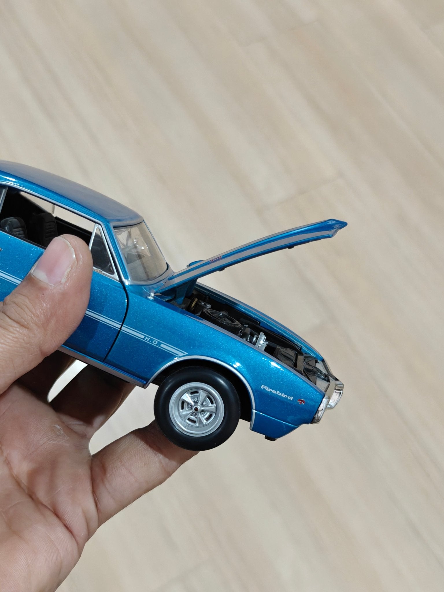 1:24 Welly 1967 Pontiac Firebird (Pre - Owned) - Kinder Logs