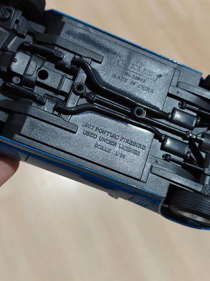 1:24 Welly 1967 Pontiac Firebird (Pre - Owned) - Kinder Logs