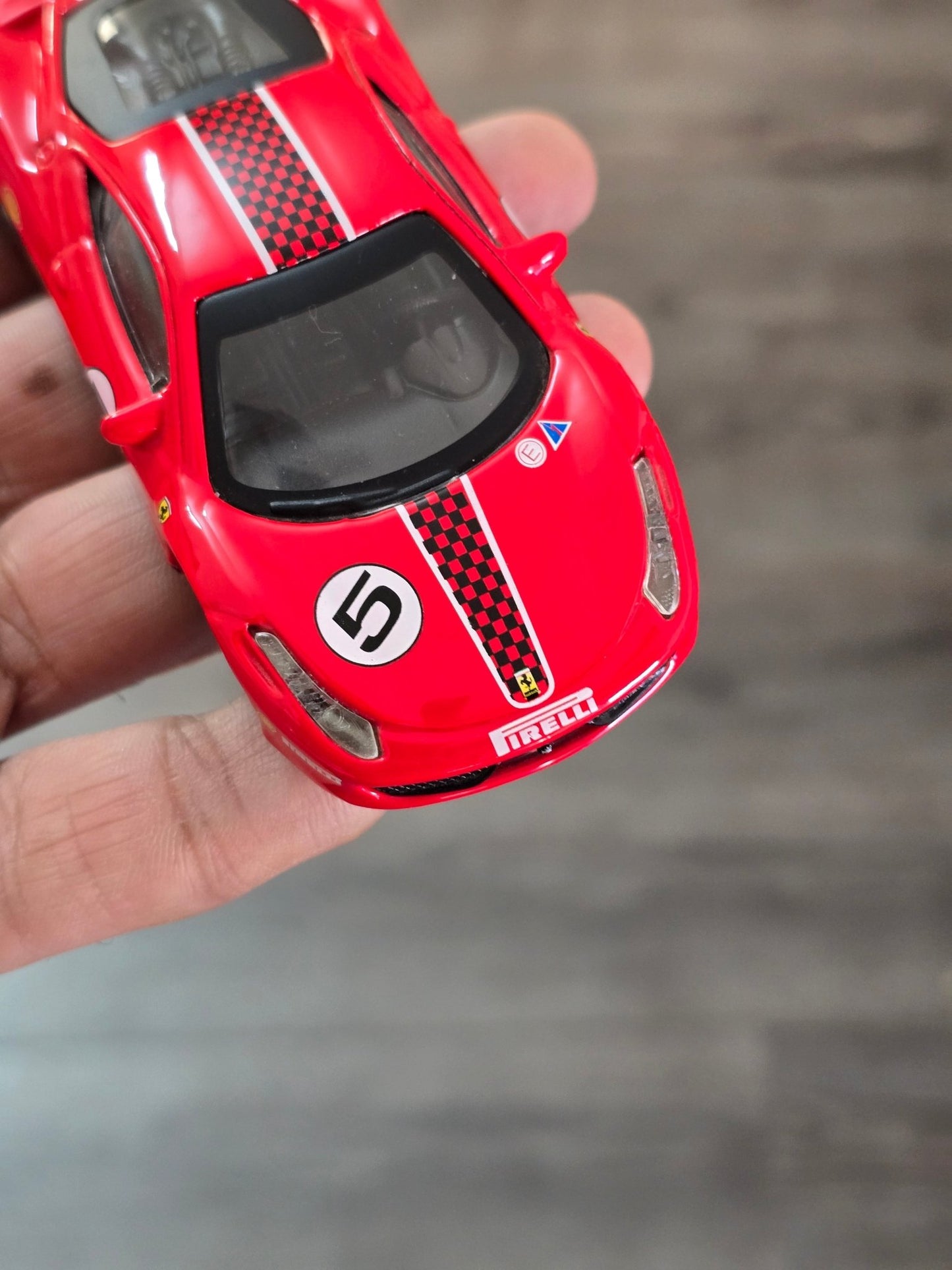 1:43 Bburago Ferrari 458 Challenge - Red (Uncarded - New) - Kinder Logs