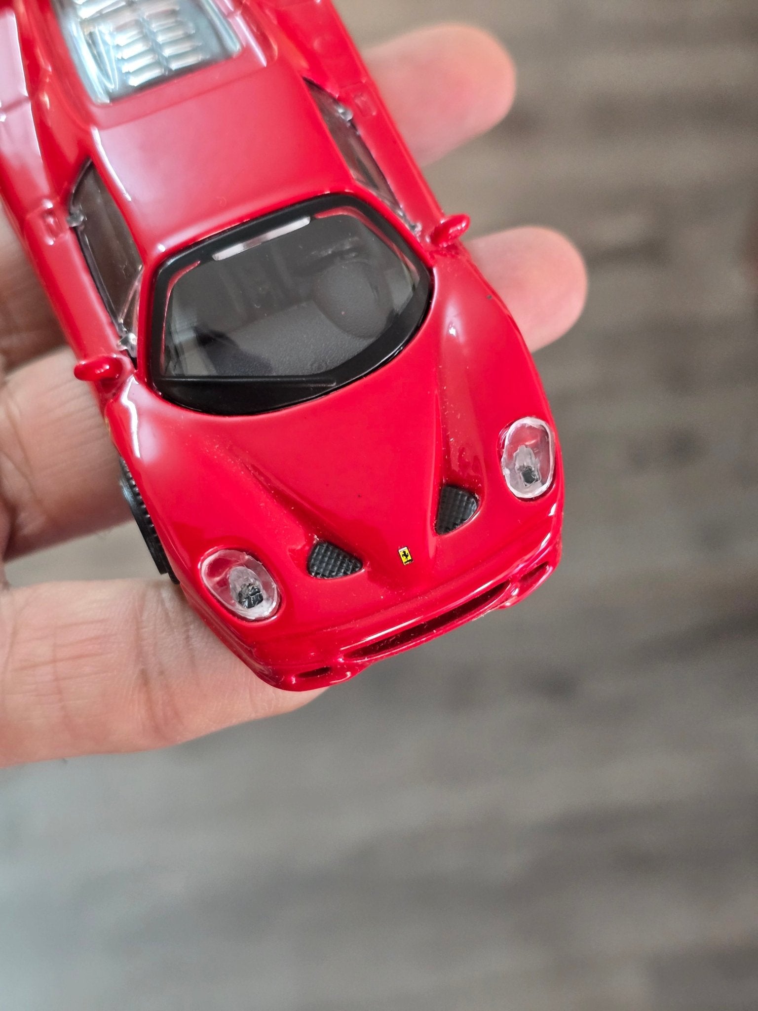 1:43 Bburago Ferrari F50 - Red (Uncarded - New) - Kinder Logs