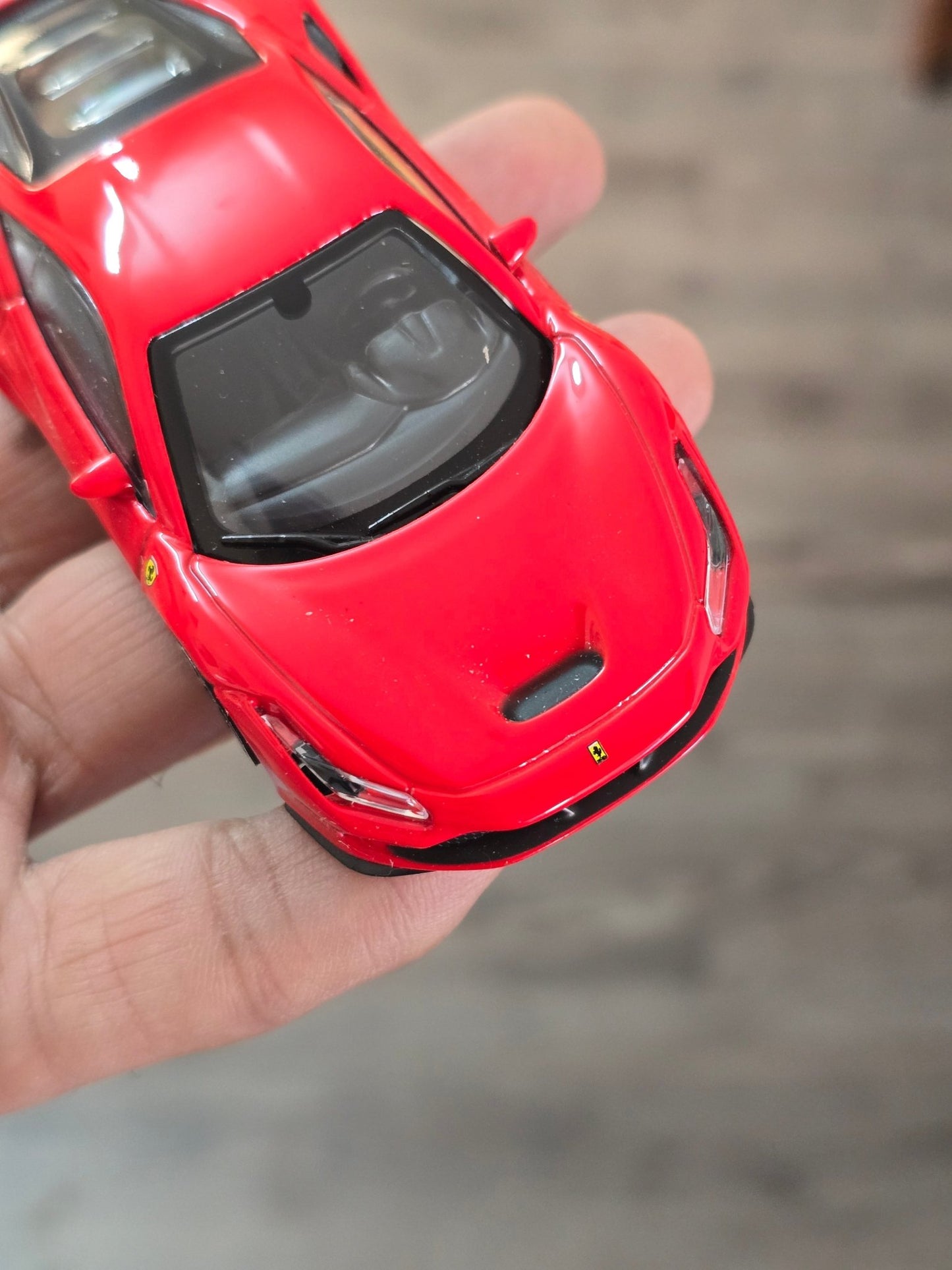 1:43 Bburago Ferrari F8 Tributo - Red (Uncarded - New) - Kinder Logs