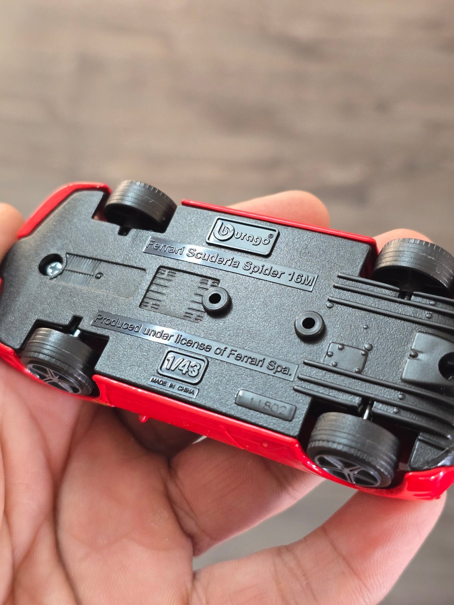 1:43 Bburago Ferrari Scuderia Spider 16M - Red (Uncarded - New) - Kinder Logs