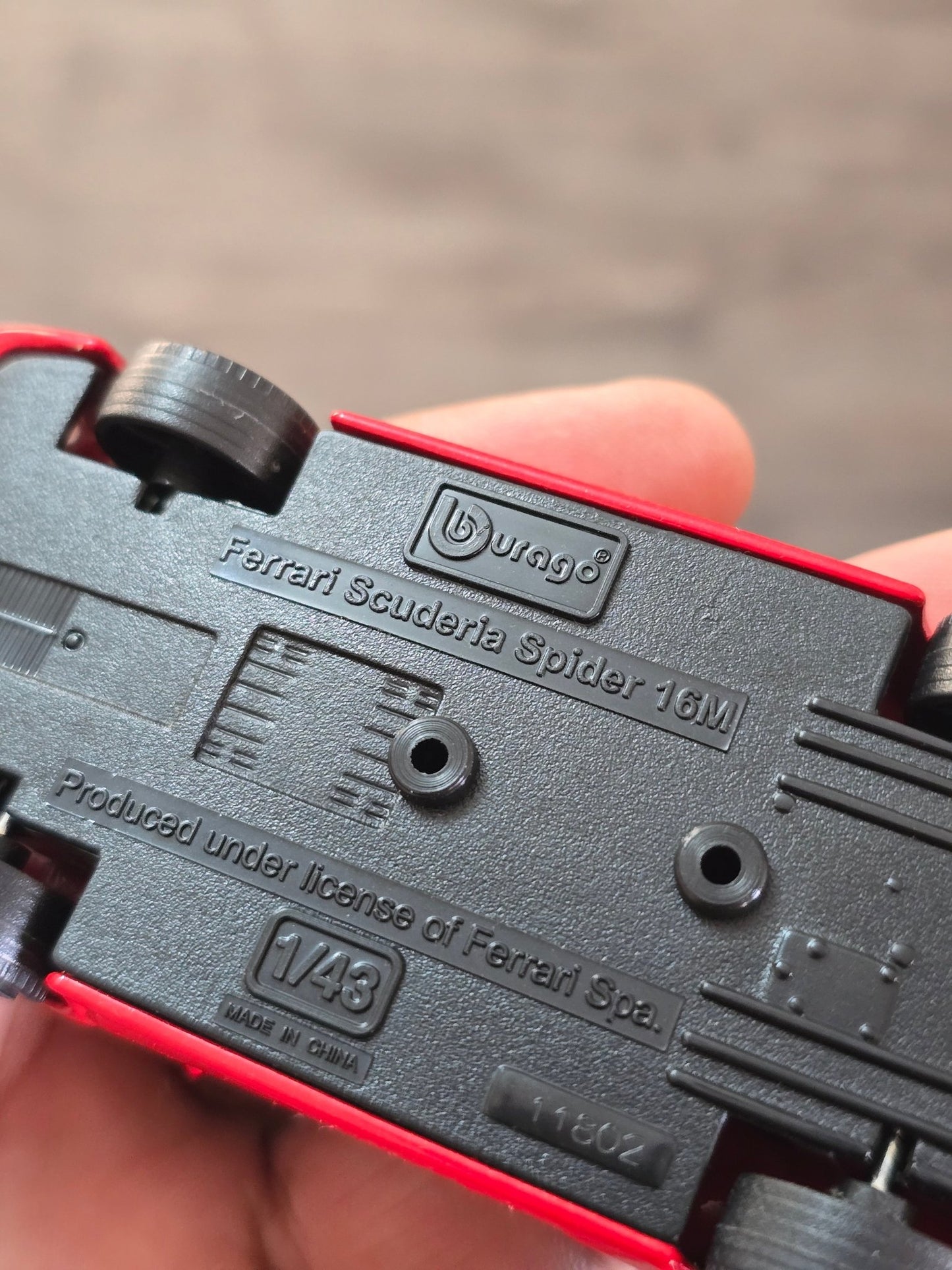 1:43 Bburago Ferrari Scuderia Spider 16M - Red (Uncarded - New) - Kinder Logs