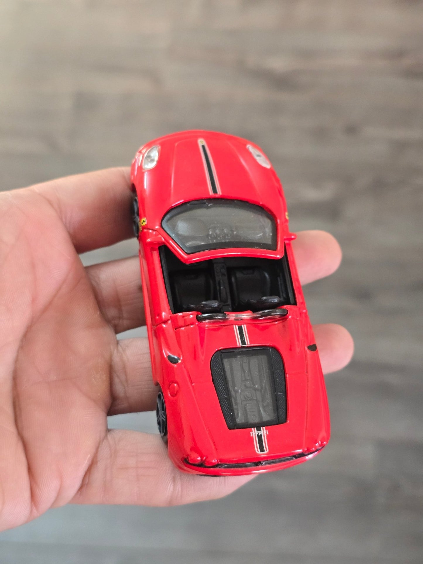 1:43 Bburago Ferrari Scuderia Spider 16M - Red (Uncarded - New) - Kinder Logs