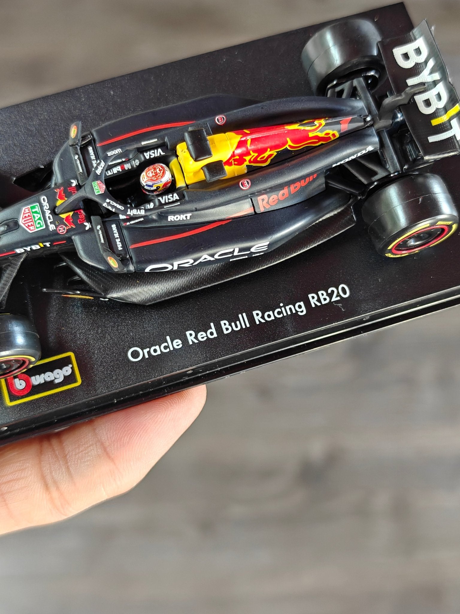 1:43 Bburago Oracle Red Bull Racing RB20 1 (Open Box) - Kinder Logs