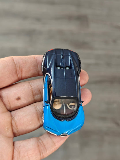 1:64 Bburago Bugatti Chiron - Blue (Open Box) - Kinder Logs