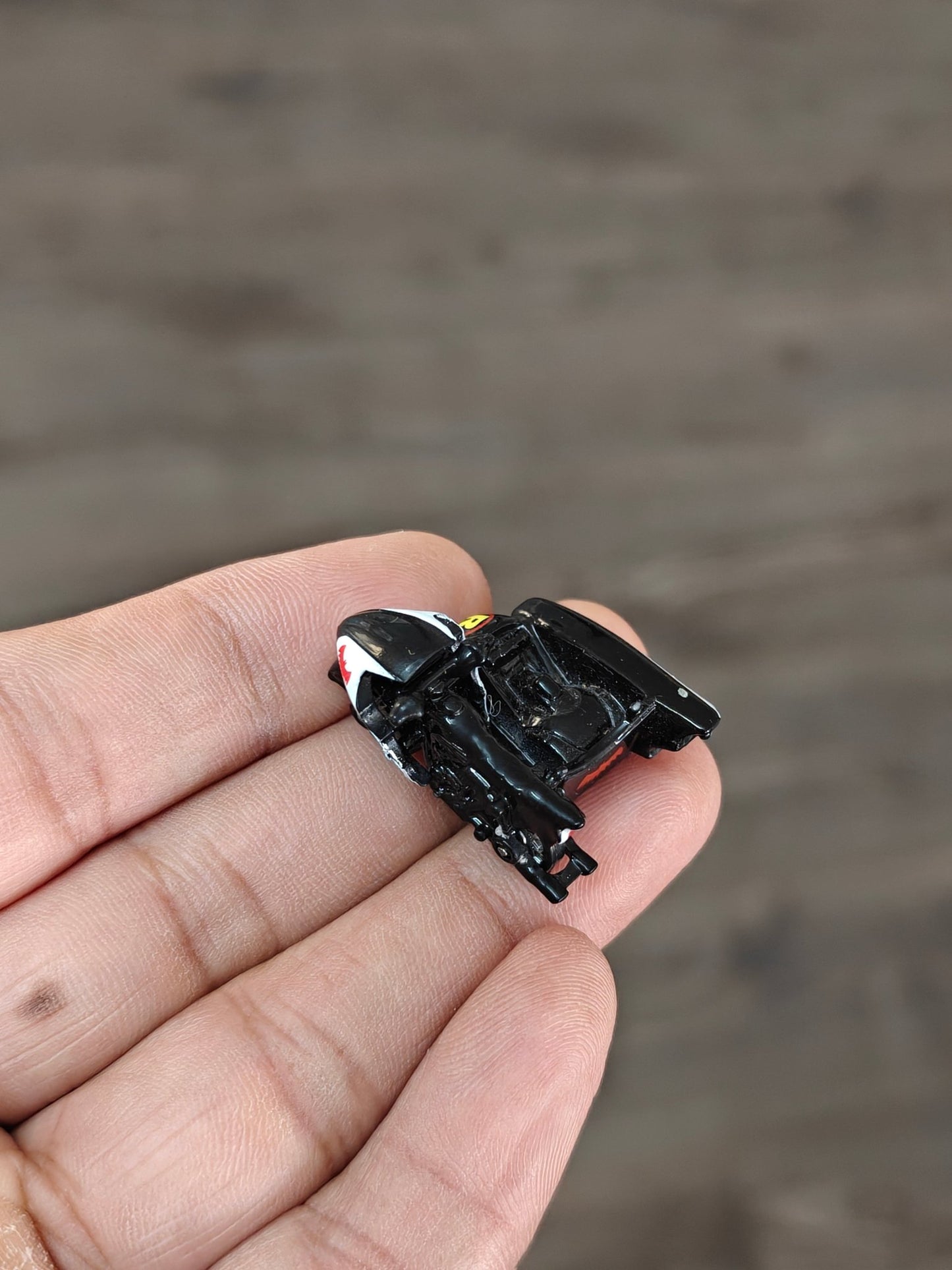 1:87 Jada Batcycle - Black (Uncarded - New) - Kinder Logs