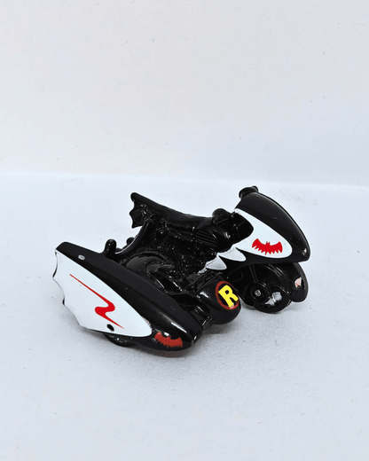 1:87 Jada Batcycle - Black (Uncarded - New) - Kinder Logs