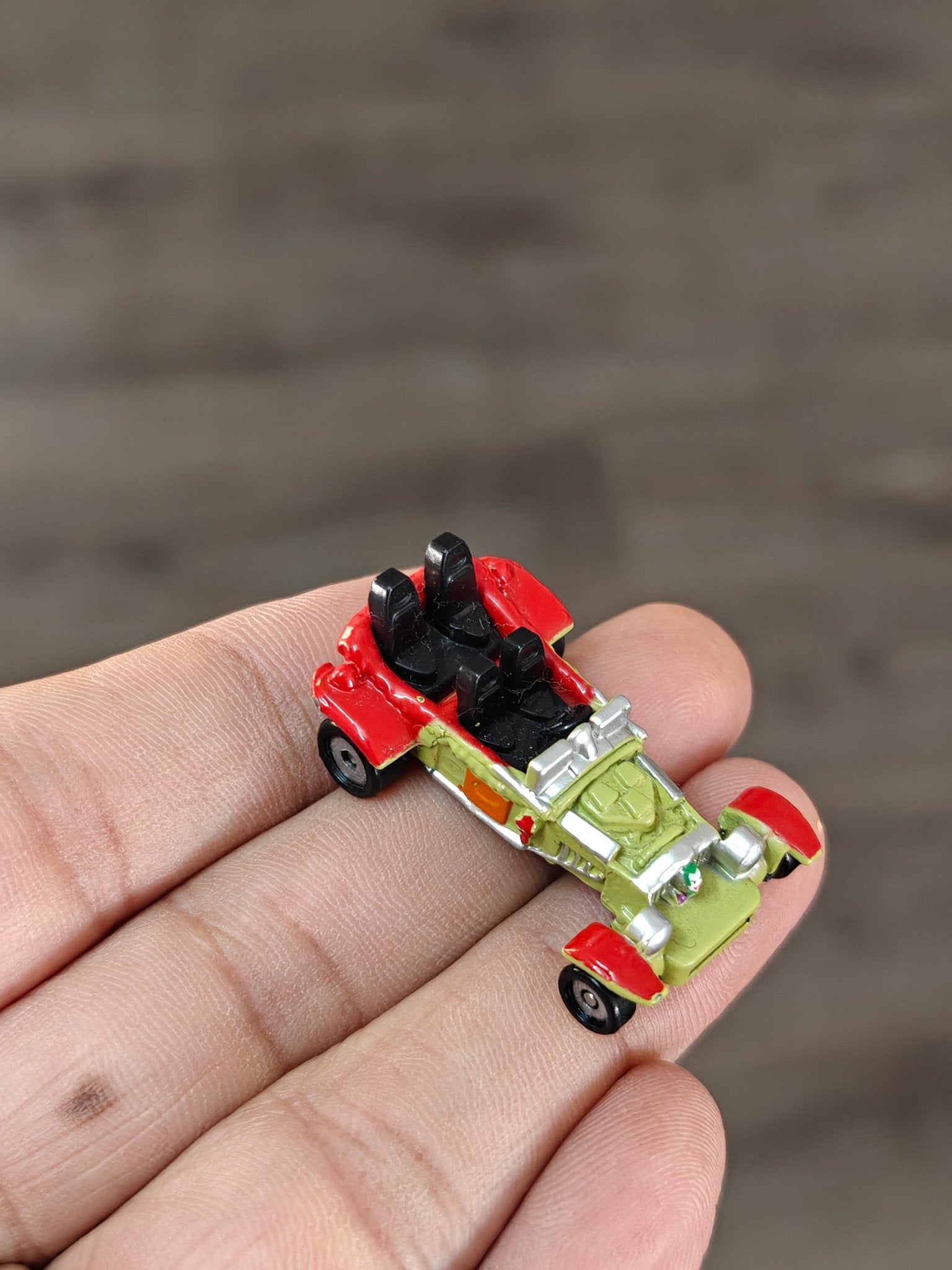 1:87 Jada Jokermobile - Green (Uncarded - New) - Kinder Logs