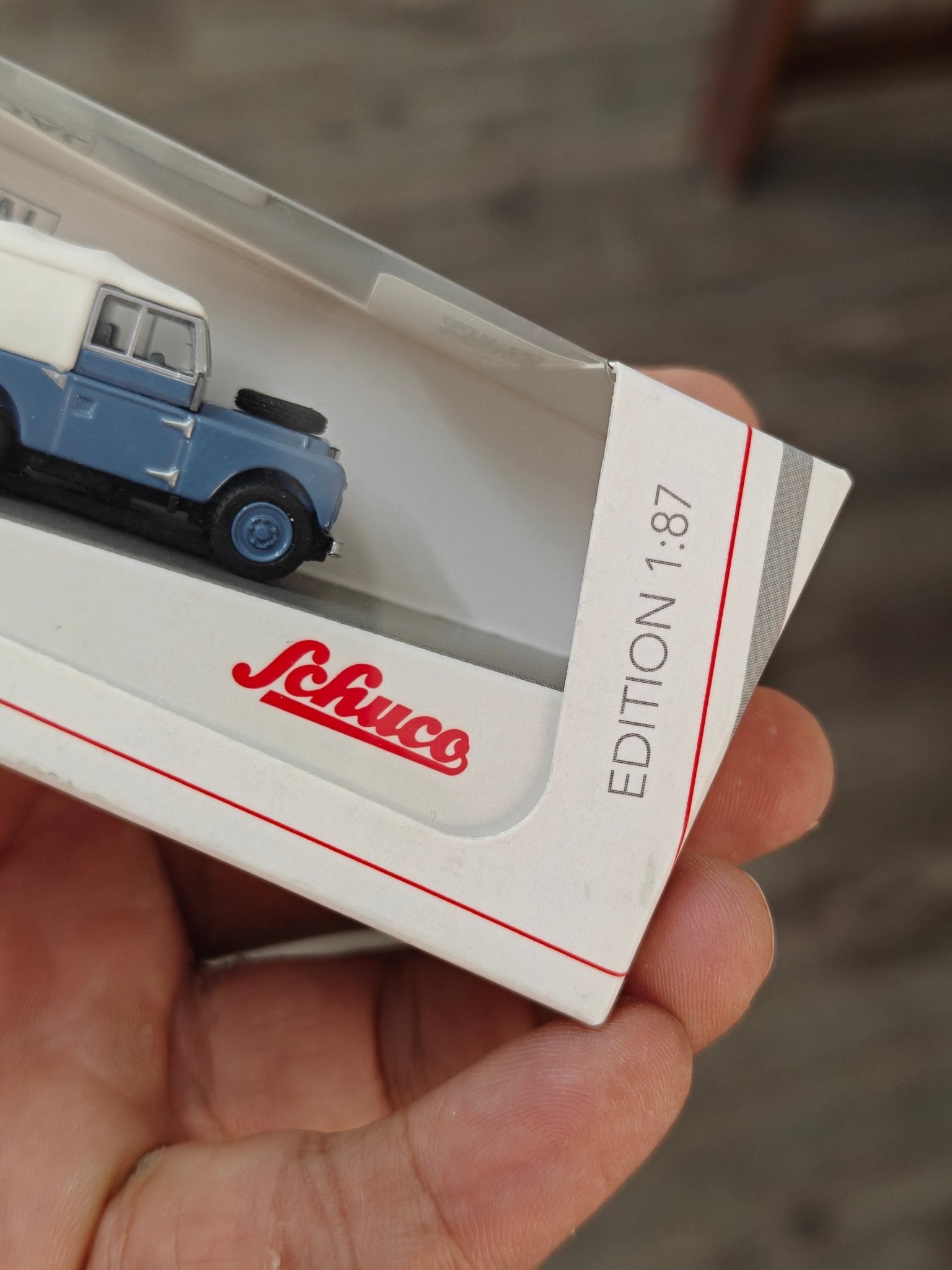 1:87 Schuco Land Rover 88 (Blue) - Kinder Logs