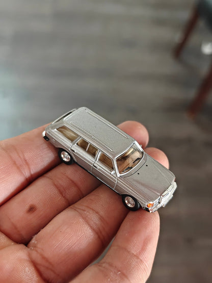 1:87 Schuco Mercedes - Benz W123 Wagon - Silver (Uncarded) - Kinder Logs