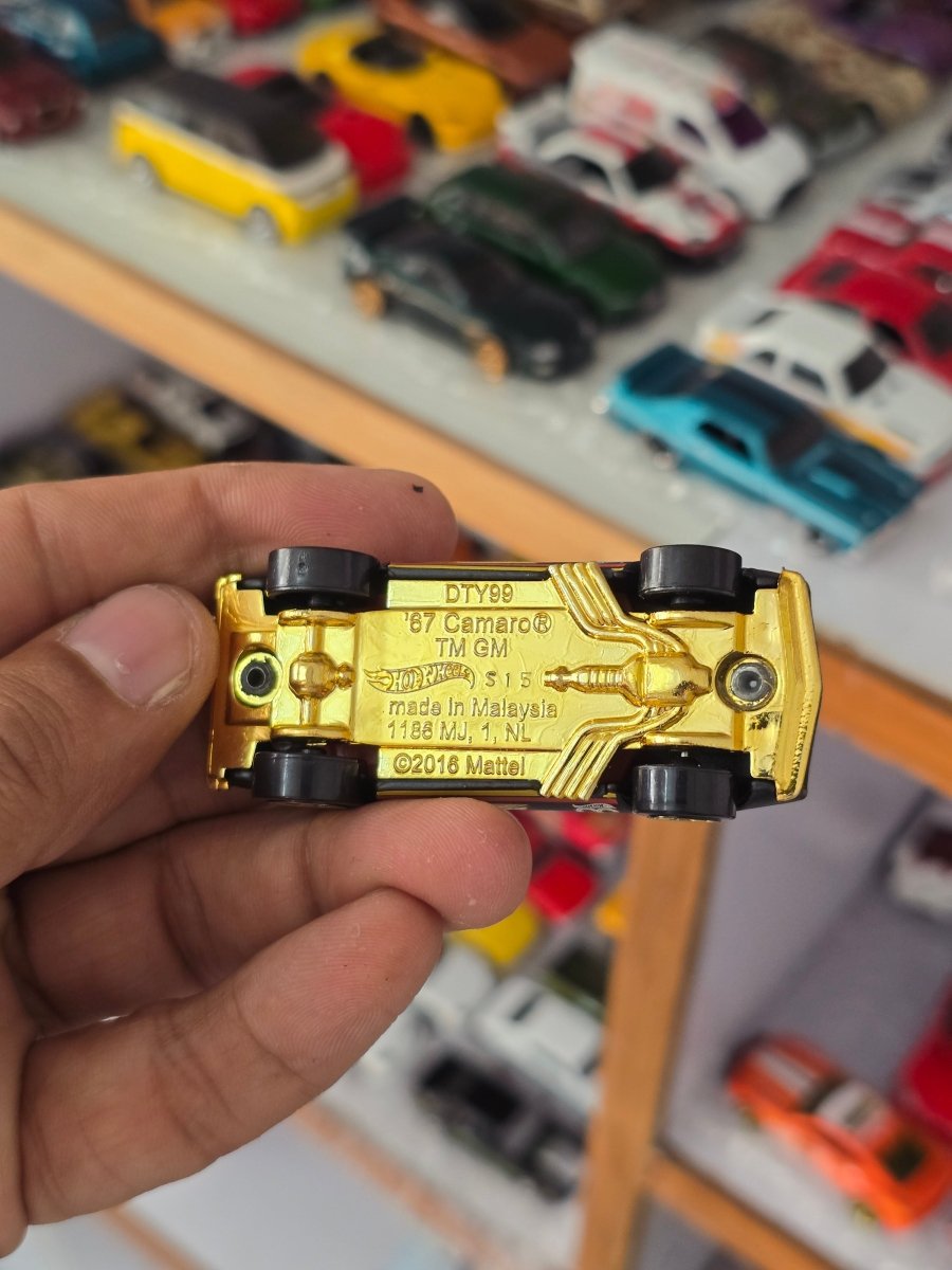 55th Anniversary Hot Wheels 1967 Chevrolet Camaro (Uncarded) - Kinder Logs