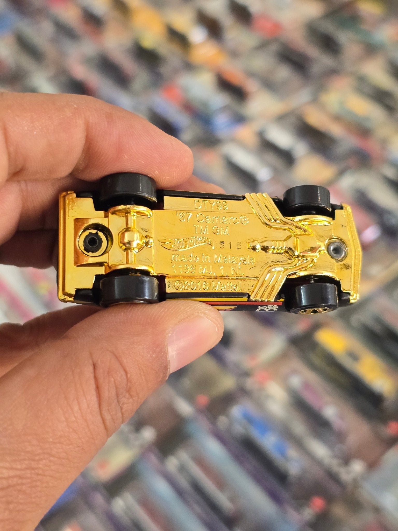 55th Anniversary Hot Wheels 1967 Chevrolet Camaro (Uncarded) - Kinder Logs