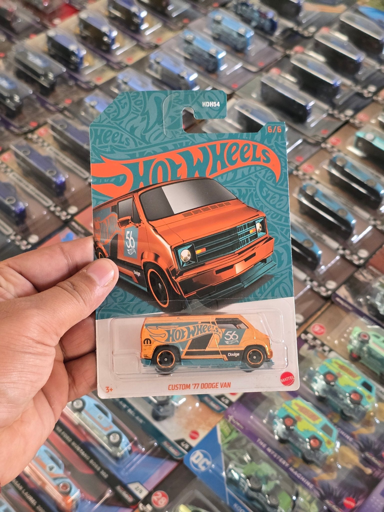 56th Anniversary Hot Wheels Custom 1977 Dodge Van (Chase) - Kinder Logs