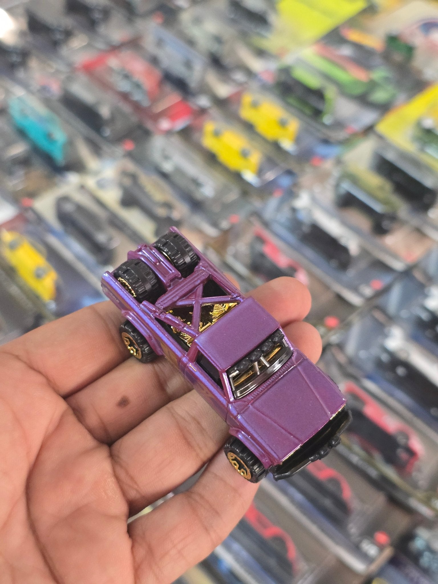57th Anniversary Hot Wheels 1973 Jeep J10 (Uncarded) - Kinder Logs