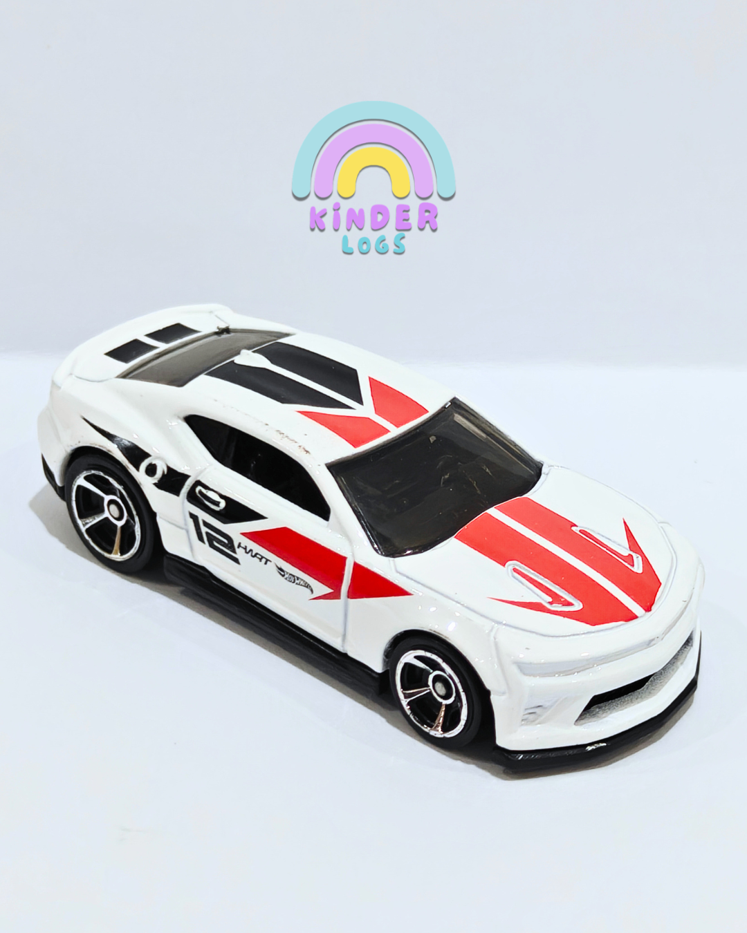 Hot Wheels 2018 Chevrolet Camaro SS - White (Uncarded - New)